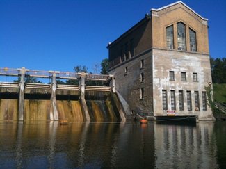 Barton_Dam_2010.jpg