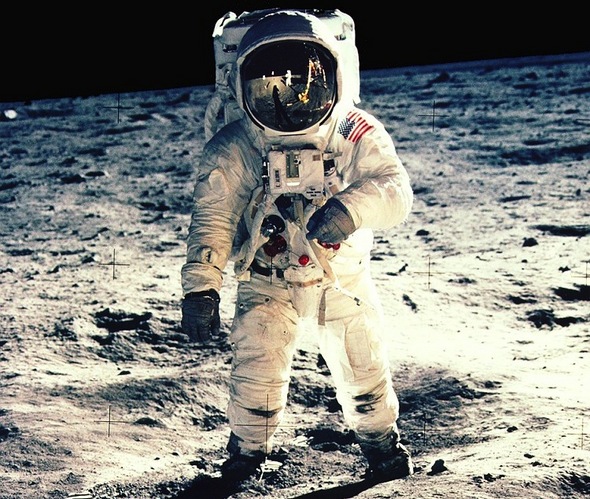 Buzz Aldrin, in Ann Arbor, says space exploration needs Kennedy-style