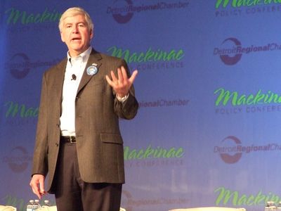 Rick_Snyder_on_stage_Mackinac_Policy_Conference.jpg