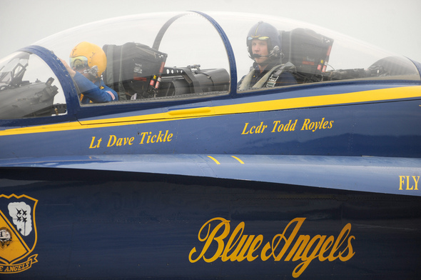 BLUE-ANGELS1.jpg