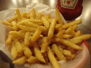 chicagoredsgarlicparmesanfries.JPG