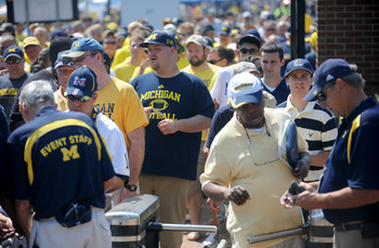 michigan-stadium-fans.JPG