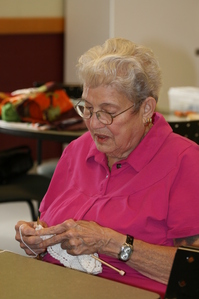 Betty_Clasby_knitting.JPG
