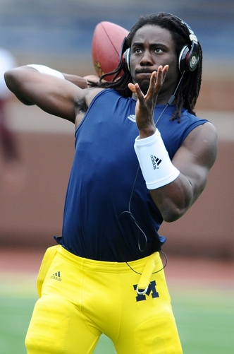 Denard_Warmups_Minn.jpg