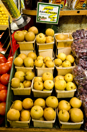 Produce_Station_pears.JPG