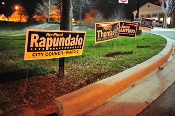 110811_Rapundalo_Lumm_signs.jpg