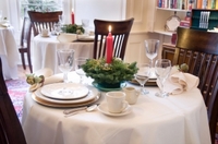 1247570_christmas_table.jpg