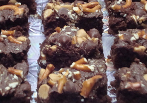 butterscotchpretzelbrownies.JPG