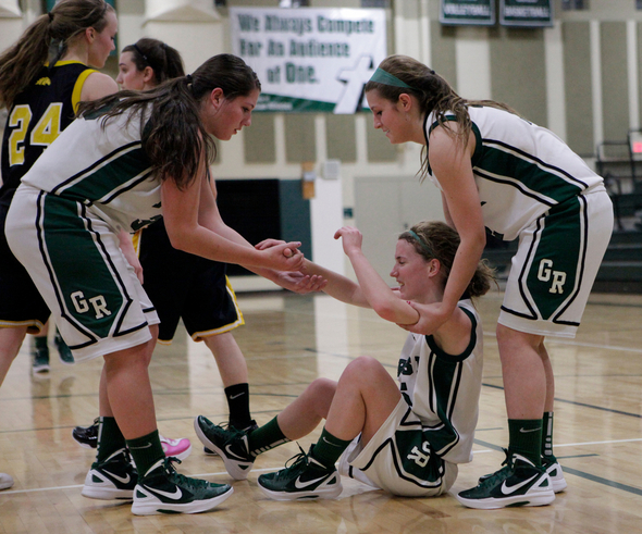 010312_SPT_Gabriel_Richard_Girls_BBall_011.jpg