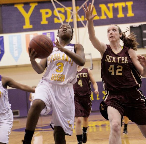 011312_SPT_BBall_Ypsi_Girls_CA_010_fullsize.jpg