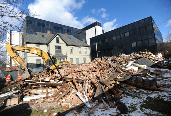 012812-AJC-house-demolished-on-Jefferson-and-Division-01.JPG