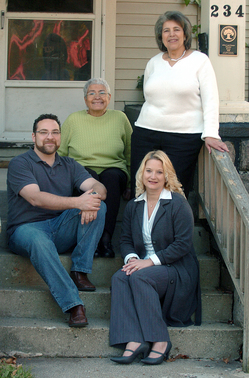 Nancy_Wheeler_family_photo.jpg