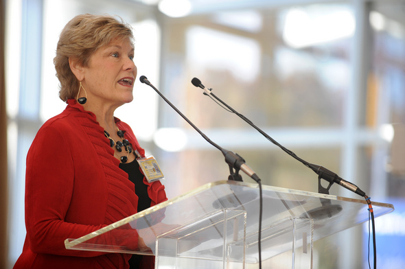 Patricia_Warner_Pat_Warner_Mott_Hospital.JPG
