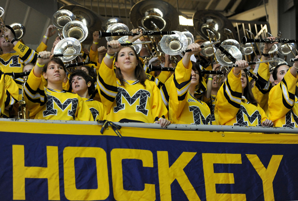 MICHIGAN-HOCKEY.JPG