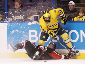 NCAA-Nebraska-Omaha-Michigan-Hockey.jpg