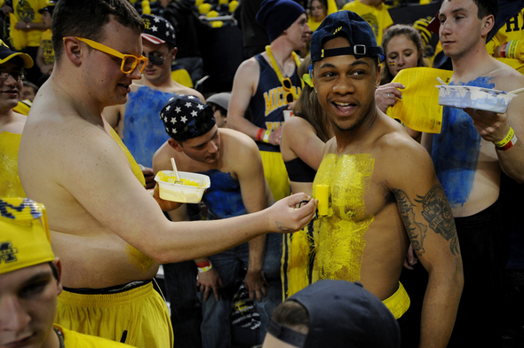 UMBB_Roundtree_MaizeRage.jpg