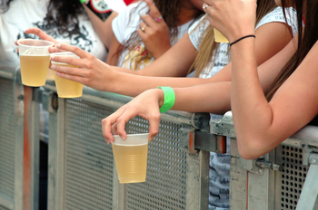 032512_underage-drinking.jpg