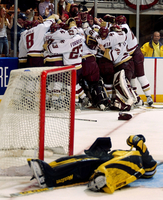 2004_UMHockey_Montoya.jpg