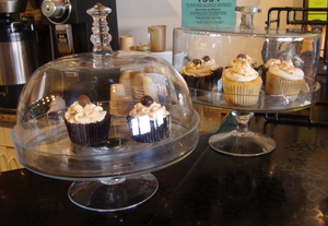 CafeOlliecupcakes.JPG