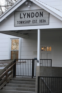 Lyndon-Township_Hall.JPG