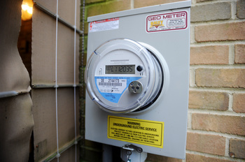 Smart_meter_Advanced_meter_DTE_Energy_electric_meter.JPG