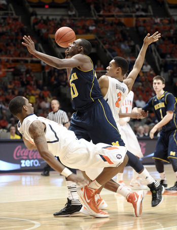 UMBKC_Illinois_Hardaway_Drive.jpg