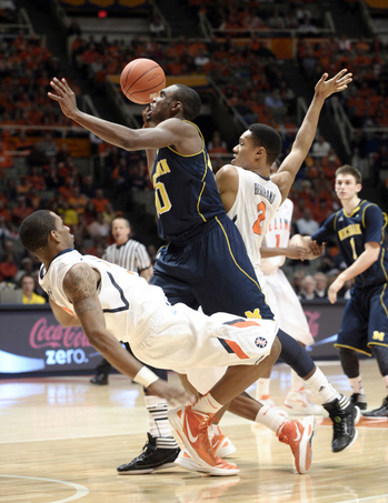 UMBKC_Illinois_Hardaway_Drive.jpg