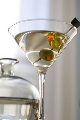 man_men_party_martini.jpg