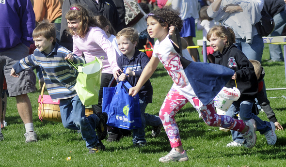 040612_easteregghunt2.upg.jpg