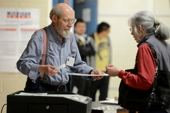 051012_annarborvoters.jpg