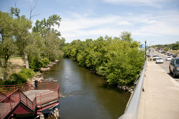 Ypsilanti_Pedestrian_Bridge_2.jpg