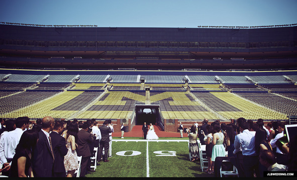 big_house_michigan_stadium_wedding_ann_arbor_06.jpg