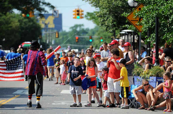 070412_NEWS_AnnArbor_Parade_MRM_09.jpg