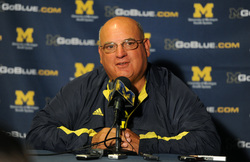 Thumbnail image for 080812-AJC-UM-football-presser-Al-Borges-01.JPG
