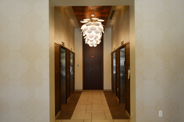 082812_BIZ_Landmark_MRM_01.JPG