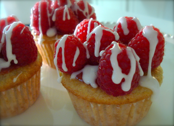 VBG-August-2012-Vanilla-Cupcakes-With-Red-Raspberries