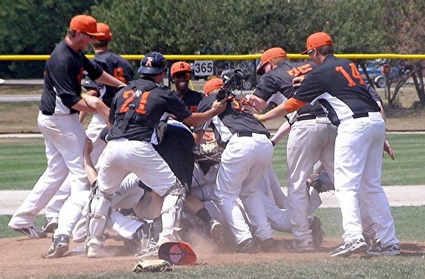 ann-arbor-travelers-celebrate.jpg