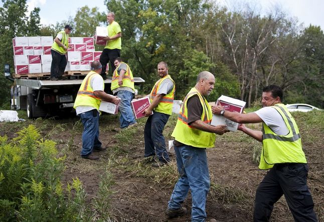 08272012_NEWS_Flipped_Truck_fullsize.jpg