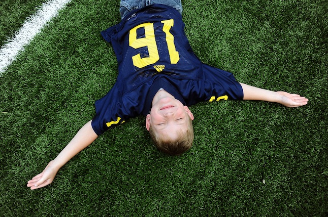 michigan_football_fan_field_kid.jpg