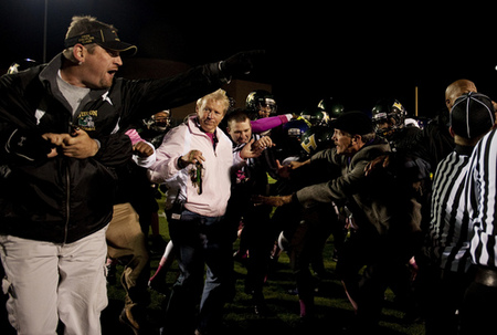 Thumbnail image for 10122012_SPT_HSFootball_HuronPioneer_DJB_1104b.jpg