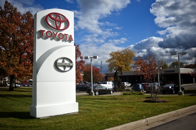 10202012_BIZ_ToyotaDunning.jpg