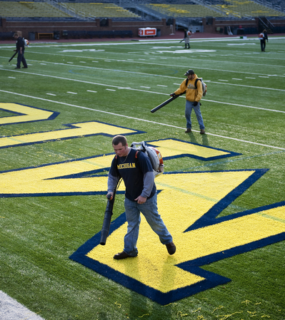 10212012_ENT_MichiganStadiumCleanUp_DJB_0507.JPG