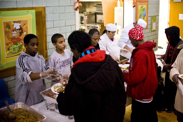 111711_NEWS_Pre-Thanksgiving_Dinner.jpg