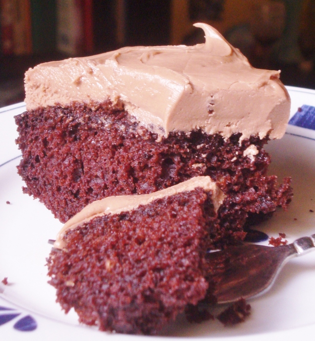 chocolatecakewithnutellabuttercreamfrosting.JPG