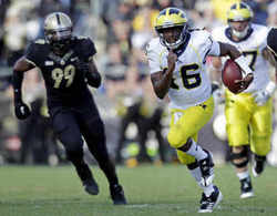 denard-purdue-run.jpg