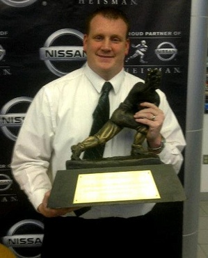 heisman-trophy-nissan.jpg