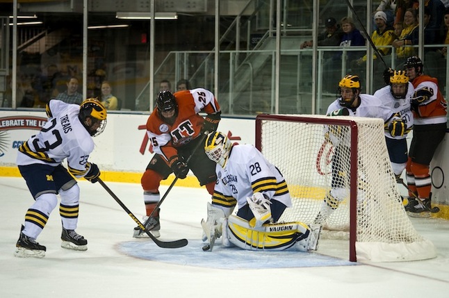 jared-rutledge-michigan-hockey-RIT.JPG