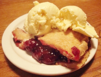 oldtowntaverncherrypie.JPG