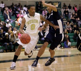 huron-basketball-antonio-henry.JPG