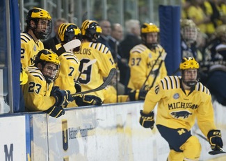 michigan-hockey-notre-dame-2012.JPG